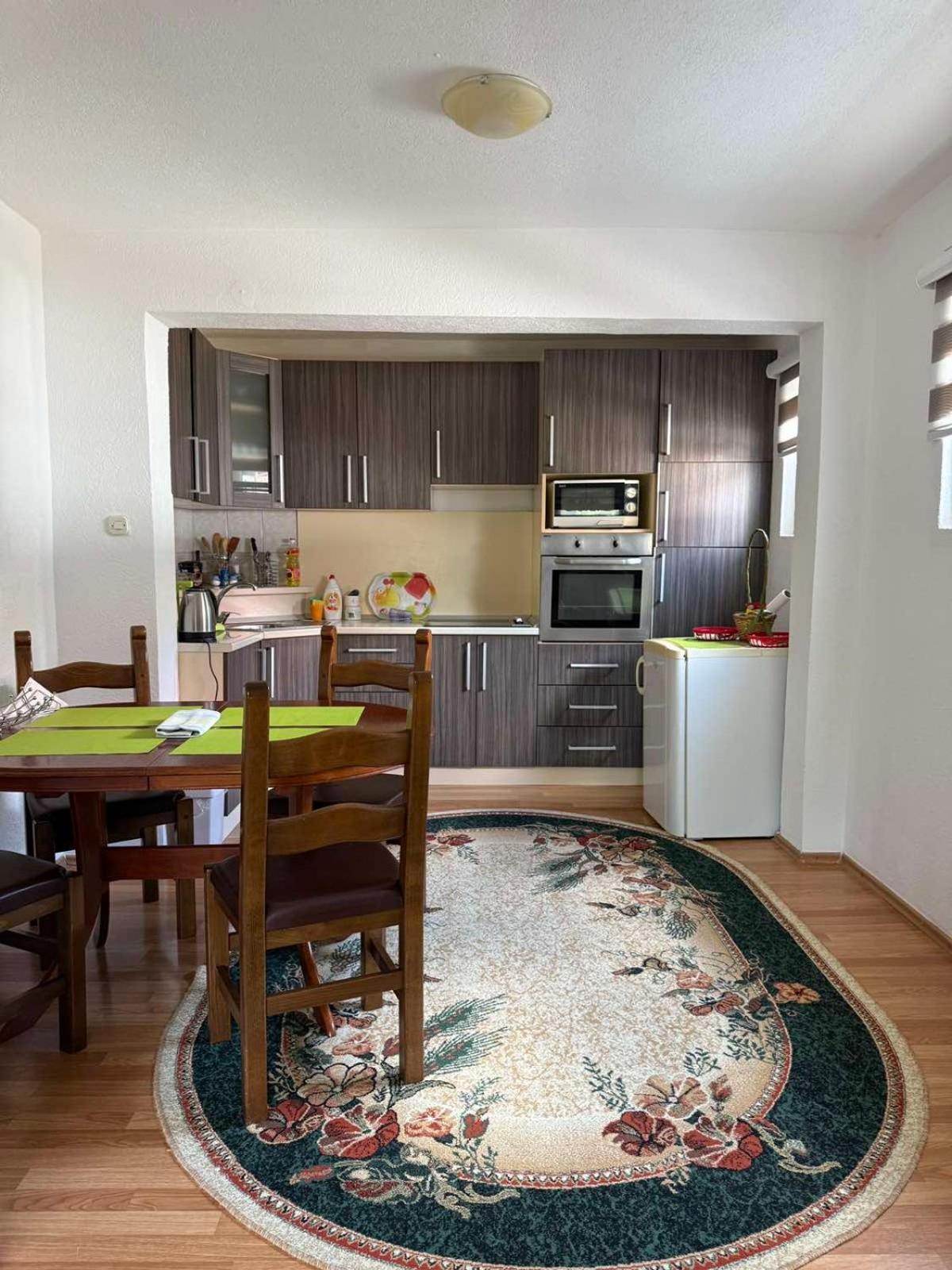 Comfort House Near Pyramides Високо Екстериор снимка